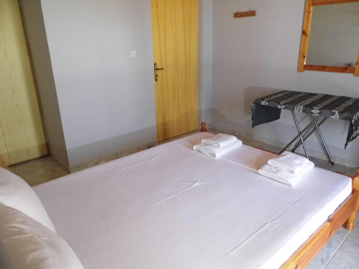 Villa Nefeli Loútsa Dış mekan fotoğraf