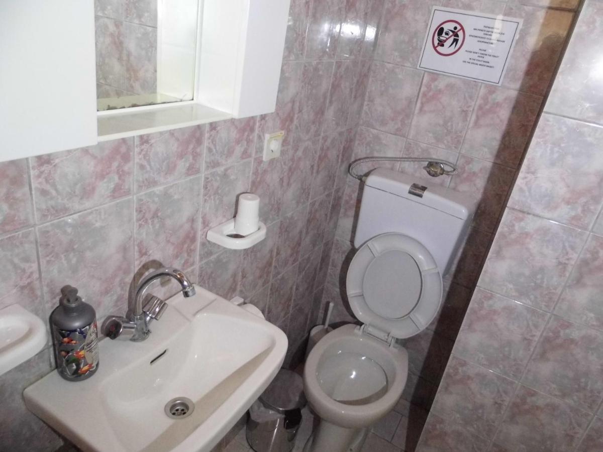 Villa Nefeli Loútsa Dış mekan fotoğraf