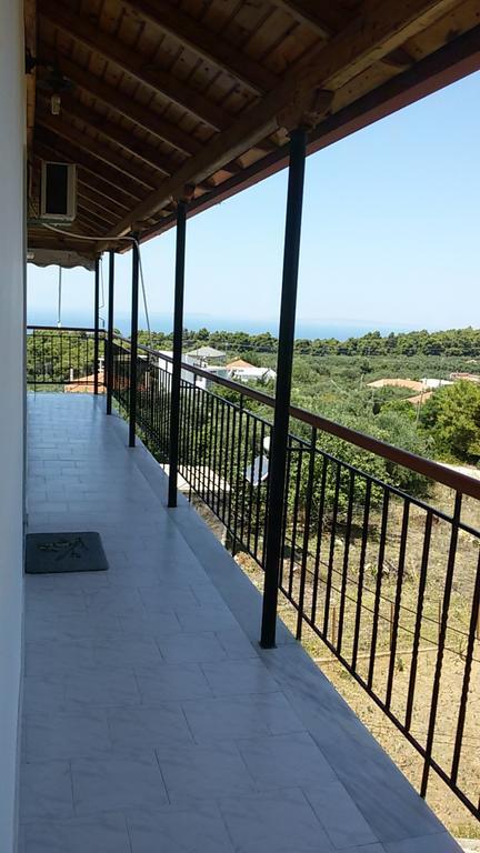 Villa Nefeli Loútsa Dış mekan fotoğraf