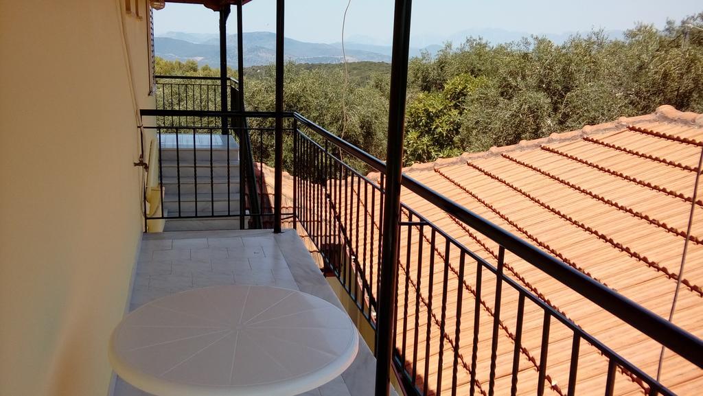 Villa Nefeli Loútsa Dış mekan fotoğraf